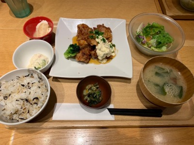 <おぼんdeごはん>ごはん 上小田井駅の和食--おぼんdeごはん Mozoワンダーシティ店