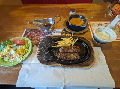 <ブロンコビリー>炭焼きがんこハンバーグランチ 西武立川駅のステーキ・ハンバーグ--ブロンコビリー 昭島昭和の森店