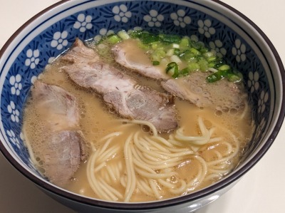 <一蘭>一蘭ラーメン 古淵駅のとんこつラーメン--一蘭 相模原店