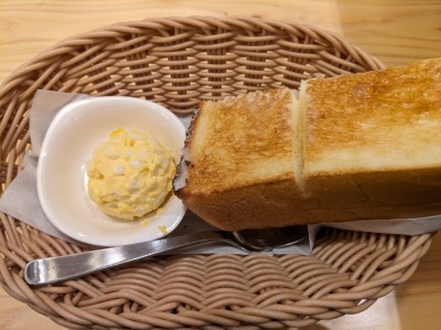 <コメダ珈琲店> モーニング 戸塚安行駅周辺のカフェ--コメダ珈琲店 東川口店