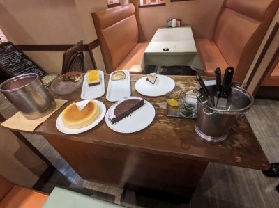 <マンマパスタ>デザートのワゴンサービス 成瀬駅のイタリアン--マンマパスタ 成瀬店