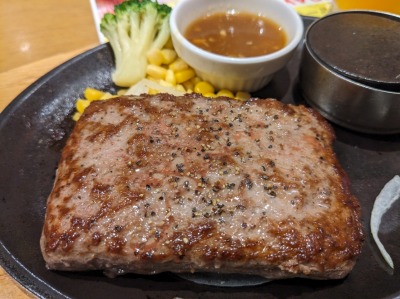 <ココス>ビーフハンバーグステーキ 北柏駅のファミレス--ココス 柏布施店