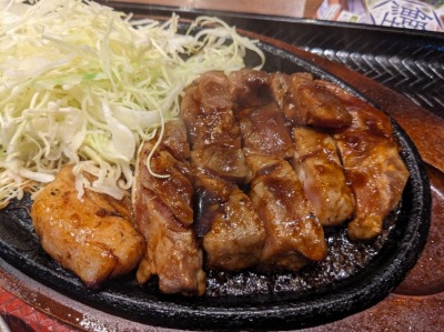 <大戸屋>炭火焼き鉄板トンテキ 砂川七番駅の定食--大戸屋 立川若葉町店