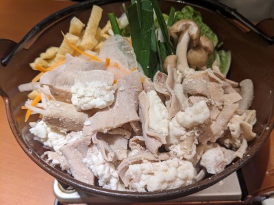 <和食さと>さとの特選鍋 上野芝駅のファミレス--和食さと 上野芝店