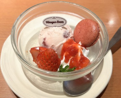 <和食さと>季節のアイスクリーム 上野芝駅のファミレス--和食さと 上野芝店