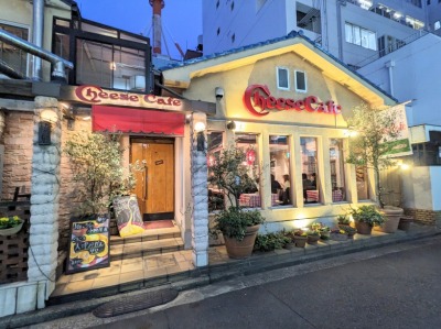 <チーズカフェ>お店外観 横浜駅のイタリアン--チーズカフェ