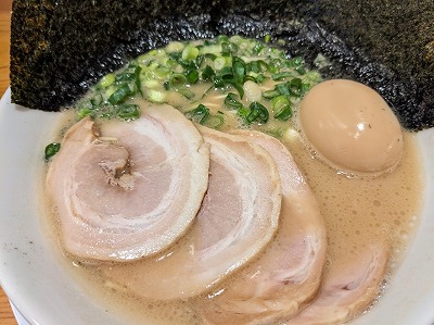 <がっとん>MAXラーメン 多摩境駅の九州とんこつラーメン--がっとん 多摩境店