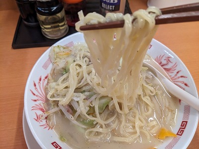 <日高屋>野菜たっぷりタンメン 上大岡駅の中華--日高屋 上大岡西口北店