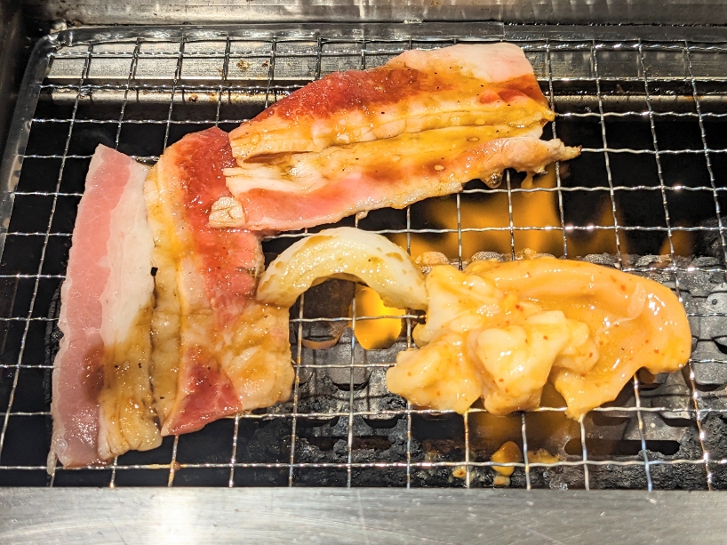 <焼肉ライク>牛バラホルモンセット 花小金井駅の焼肉--焼肉ライク 東久留米店
