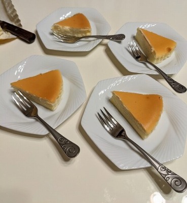 <河口湖スイーツガーデン>ベイクドチーズケーキ 河口湖駅周辺のケーキ--河口湖スイーツガーデン