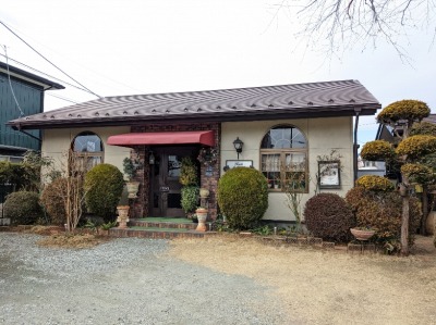 <シャンテ・ルヴォン>お店外観 河口湖駅周辺の軽食・喫茶--シャンテ・ルヴォン