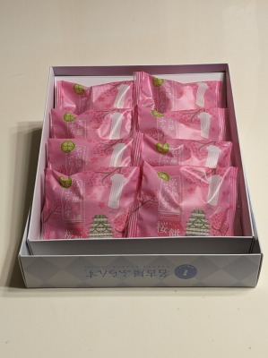 �O���w���ӂ̃P�[�L--�T�����E�h�E�e���É��ӂ�񂷁@�����В��v��X