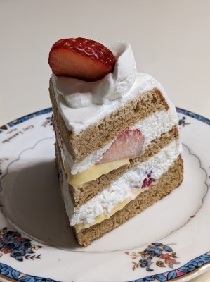 <ピネード>イチゴのケーキいろいろ 鈴鹿市駅周辺のケーキ--ピネード 鈴鹿店