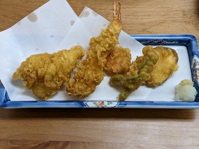 <どんまい>料理各種 杉田駅周辺の居酒屋--どんまい