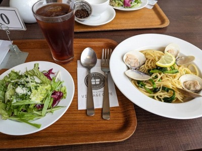 ��꒬�w���ӂ̃J�t�F--���B���b�W�J�t�F�@���t�g���É��X