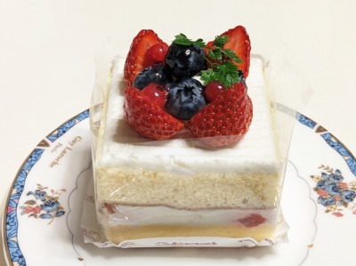 <シャトレーゼ>ケーキ 新守山駅周辺のケーキ--シャトレーゼ 守山高島店