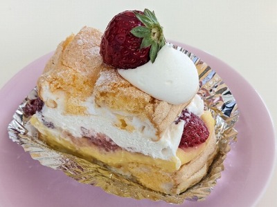 <アングーテ>ケーキ 屏風浦駅周辺のケーキ--アングーテ