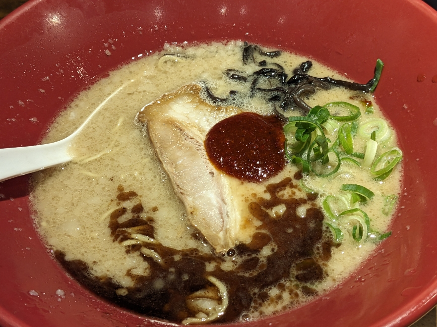 <一風堂>赤丸新味 金山駅周辺のとんこつラーメン--一風堂 金山店