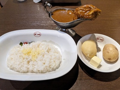 <ボンディ>チキンカレー 洗足駅の欧風カレー--ボンディ 洗足店