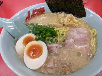 <ラーメン山岡家>プレミアム塩とんこつラーメン 勾当台公園駅の豚骨ラーメン--ラーメン山岡家 定禅寺通店