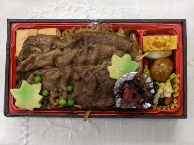 <木曽路>国産牛ロース肉すきやき重弁当 烏森駅周辺のしゃぶしゃぶ・日本料理--木曽路 畑江通店