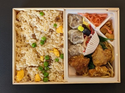<崎陽軒>炒飯弁当 銀座駅周辺の中華弁当--崎陽軒 銀座三越店