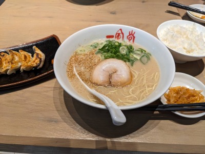 <一風堂>博多とんこつ定食 南富山駅のとんかつラーメン--一風堂 富山店