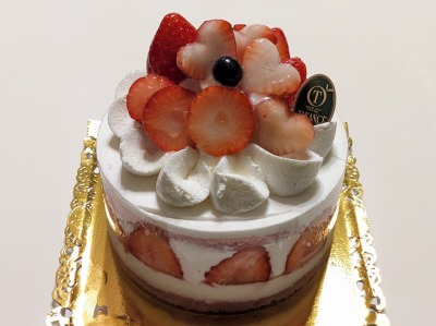 <新宿高野>いちごアニバーサリー 大阪梅田駅周辺のケーキ・フルーツ--新宿高野 梅田阪急店