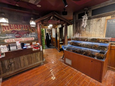 <レッドロブスター>お店外観 山手駅周辺のシーフードレストラン--レッドロブスター 新本牧店