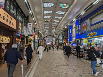 <銀柳街>川崎の中心的な繁華街 川崎駅の商店街--銀柳街