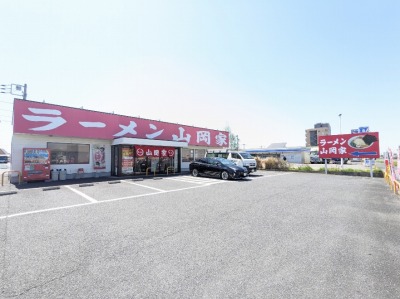 <ラーメン山岡家>お店外観 佐野市駅の豚骨ラーメン--ラーメン山岡家 佐野店