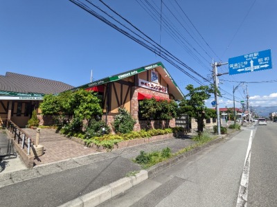 <コメダ珈琲店> お店外観 南甲府駅周辺のカフェ--コメダ珈琲店 甲府貢川店