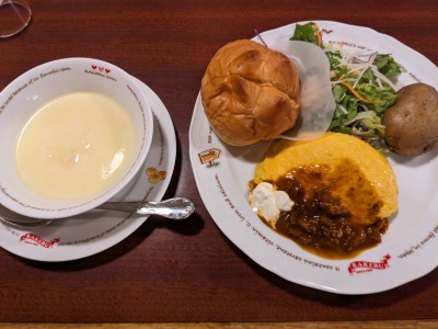 <ラケル>ランチのシチューオムライス 黒田駅周辺のオムライス--ラケル イオンモール木曽川店