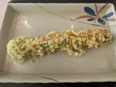 <はなまるうどん>冷たい塩豚温玉ぶっかけ 虎ノ門駅の讃岐うどん--はなまるうどん 虎ノ門店