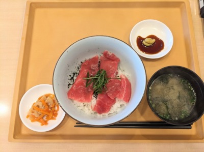 <ジョナサン>本まぐろの鉄火丼 大場駅周辺のファミレス--ジョナサン 函南店
