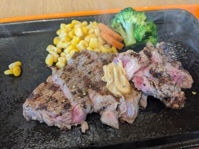 <いきなりステーキ>ランチ赤身!肩ロースステーキ 辻堂駅周辺のステーキ--いきなりステーキ 湘南モールフィル店