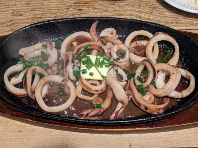 <繋>イカのゴロゴロバター醤油焼 横浜駅周辺の海鮮居酒屋--繋
