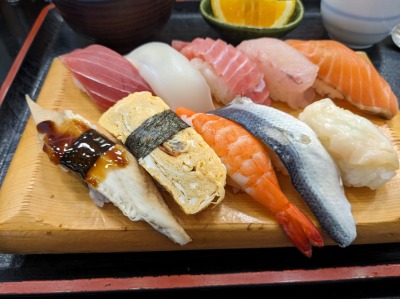 <ジャンボおしどり寿司>上しゃりコマセット 妙蓮寺駅周辺の寿司--ジャンボおしどり寿司 アクロスプラザ東神奈川店