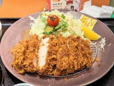 <和食さと>厚切りロースとんかつ 北野田駅周辺のファミレス--和食さと 堺美原店