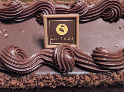 ���s�w���ӂ̃P�[�L--�A���e�m�[���@���s�ɐ��O�X