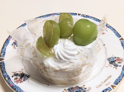 <不二家>シャインマスカットのドルチェ 入曽駅の洋菓子--不二家 ヤオコー北入曽店