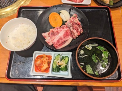 <安楽亭>ダブルカルビ定食 宇都宮駅の焼肉--安楽亭 宇都宮鶴田店