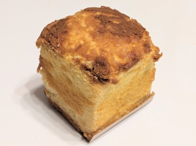 <治一郎>バターカステラ 烏丸駅周辺のバウムクーヘン--治一郎 大丸京都店