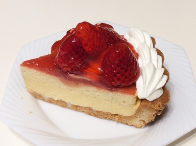 <銀座コージーコーナー>紅ほっぺ苺のタルト 上飯田駅のケーキ--銀座コージーコーナー アピタ名古屋北