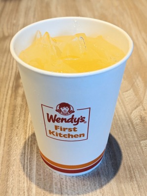 <ウェンディーズ・ファーストキッチン>レモネード 大宮駅周辺のハンバーガー--ウェンディーズ・ファーストキッチン 大宮西口店
