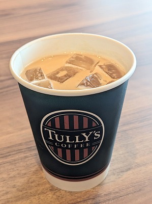 <タリーズコーヒー>カフェラテ 烏丸駅周辺のカフェ--タリーズコーヒー 四条烏丸京都三井ビル店