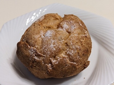 <ビアードパパ>渋皮栗のモンブランシュー 鶴橋駅周辺のシュークリーム--ビアードパパ 近鉄鶴橋駅店