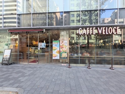 <カフェ・ベローチェ>お店外観 四条駅周辺のカフェ--カフェ・ベローチェ 烏丸仏光寺店