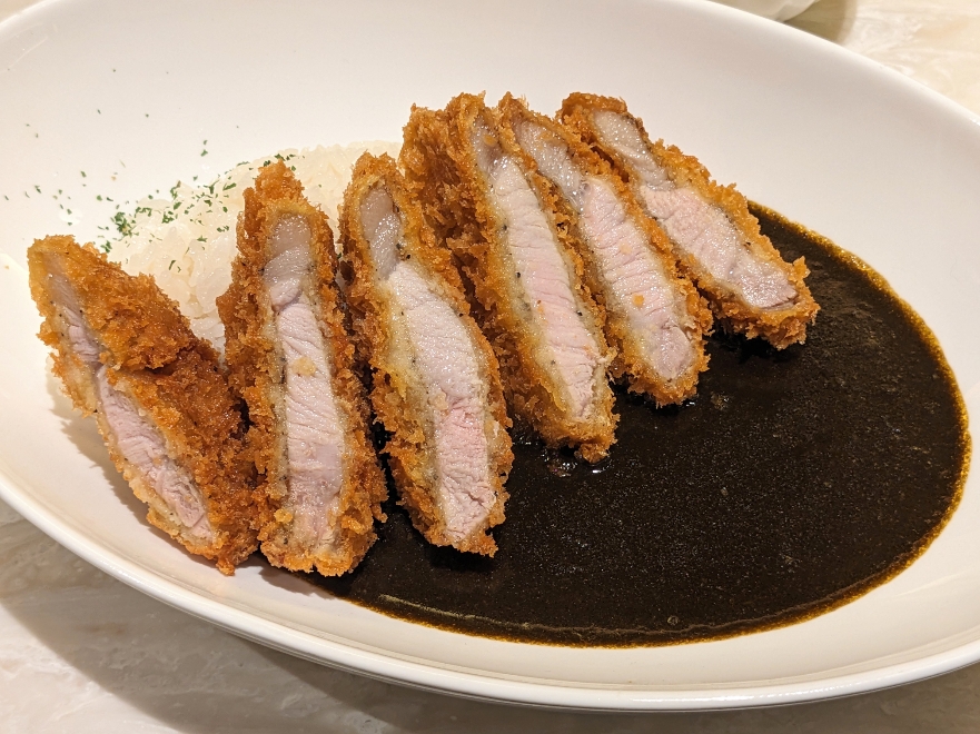 <ボングー>安曇野げんき豚のカツカレー 新宿駅周辺のカレー--ボングー NEWoMan新宿店