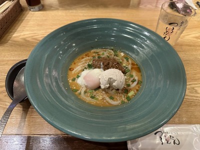 <つるとんたん>白胡麻担々のおうどん 羽田空港第3ターミナル駅周辺のうどん--つるとんたん 羽田空港店